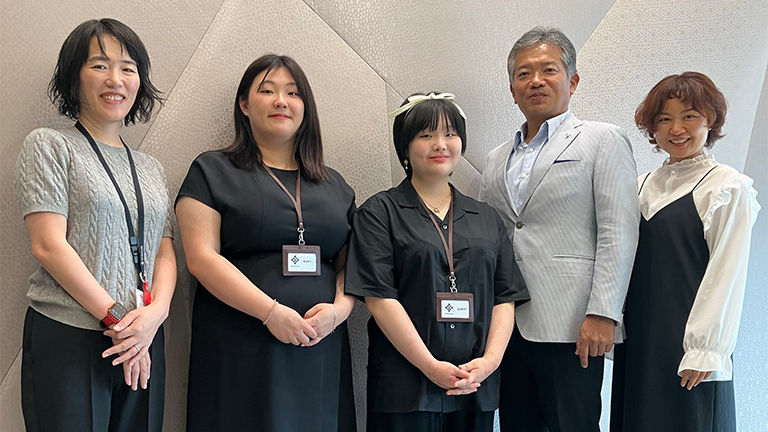 Mitsubishi & Co. Award Winners' Visit to the Mitsubishi Head Office